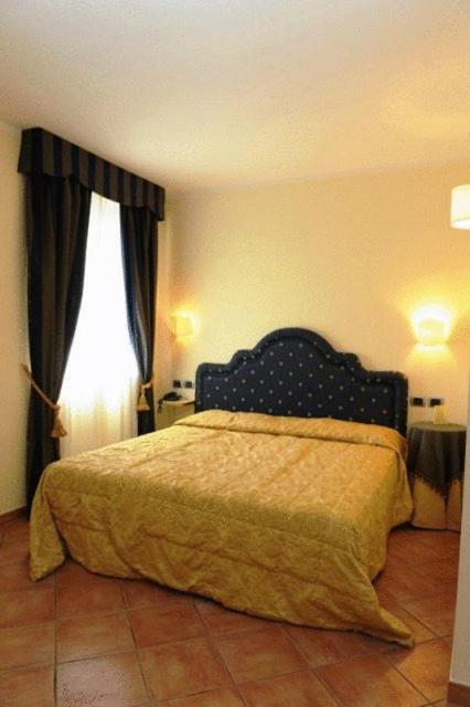 Hotel Urbano V Montefiascone Quarto foto
