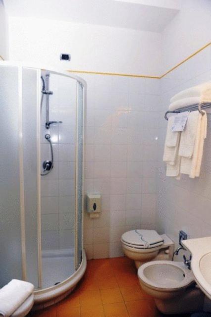 Hotel Urbano V Montefiascone Quarto foto