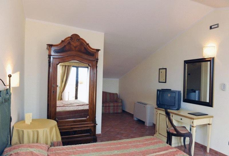 Hotel Urbano V Montefiascone Quarto foto